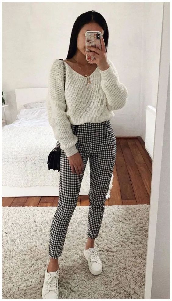 40+ Plaid Pants Outfit Ideas For 2022