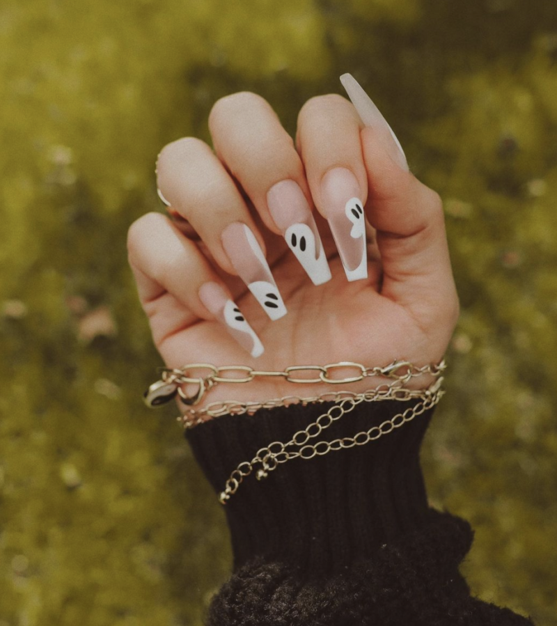 The best Halloween ghost nails designs to do