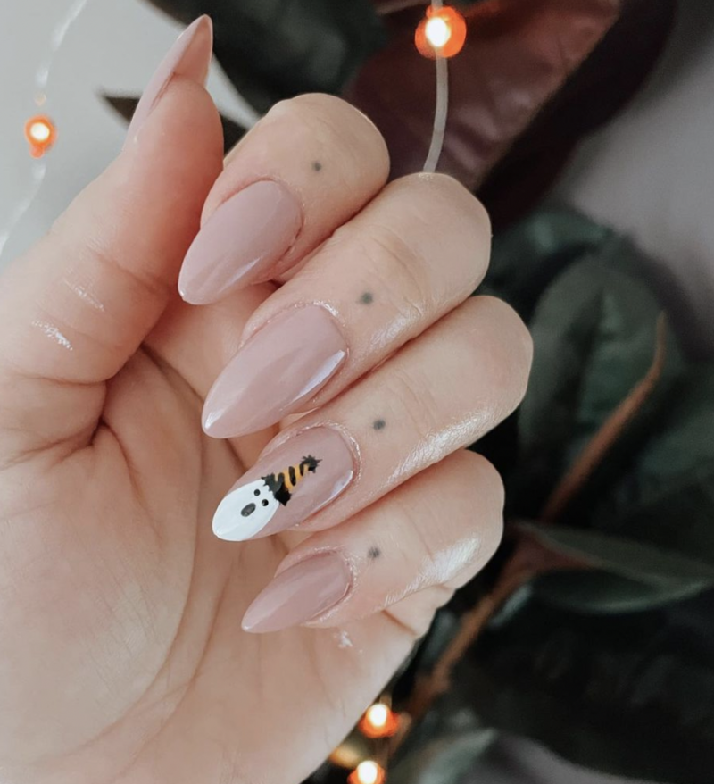 The best Halloween ghost nails designs to do