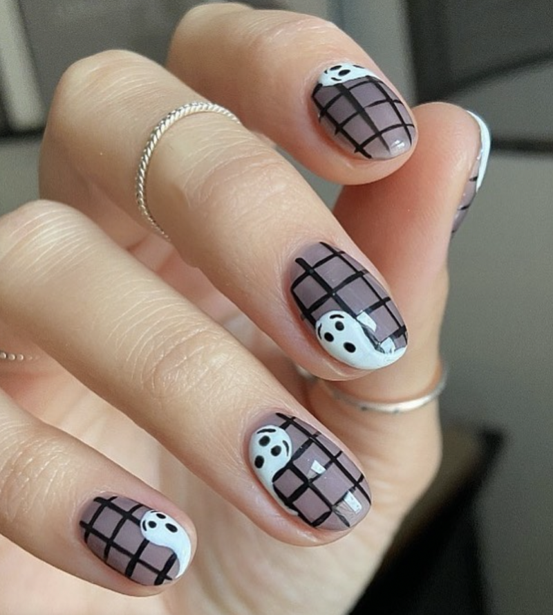 The best Halloween ghost nails designs to do