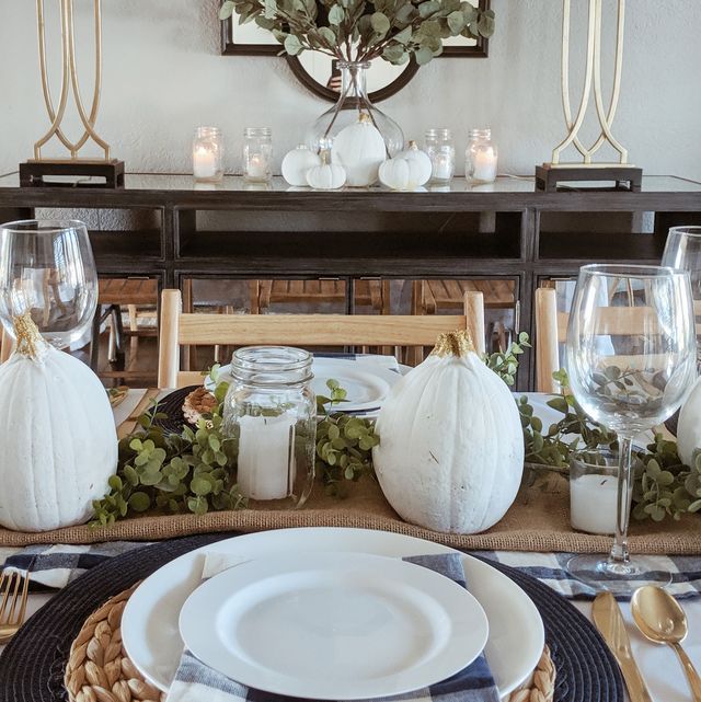 The prettiest Thanksgiving tablescapes, Thanksgiving table settings, and Thanksgiving table decor to try this year