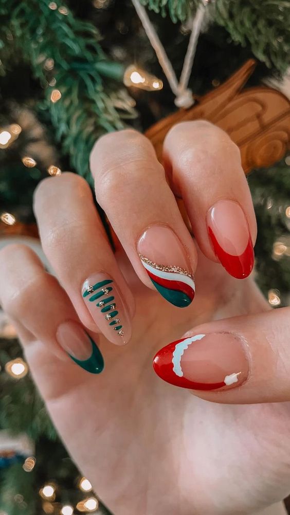 45+ Christmas Tree Nails To Copy In 2022 For The Holidays