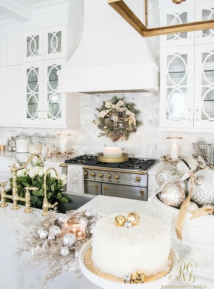 The best Christmas kitchen decor and Christmas kitchen decor ideas