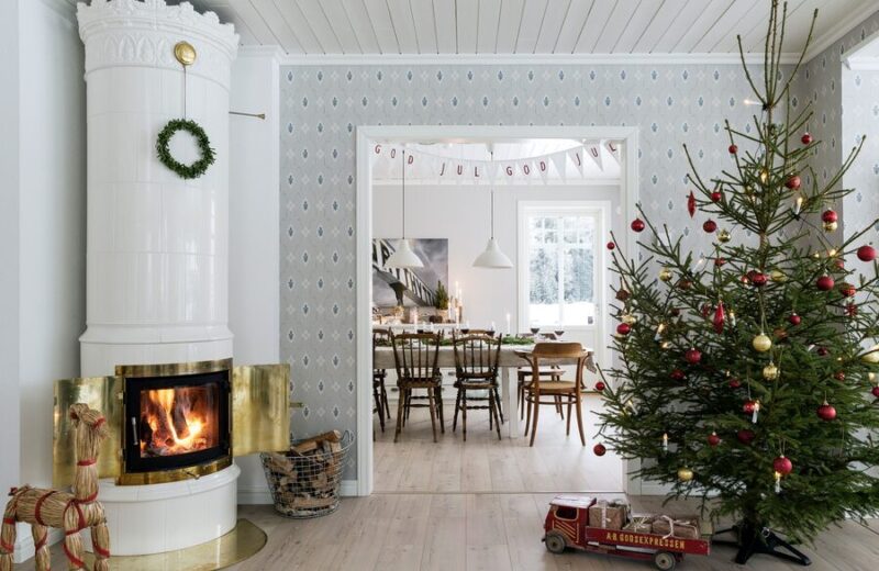 The best Christmas living room deoc ideas and Christmas living room deocrations for this year