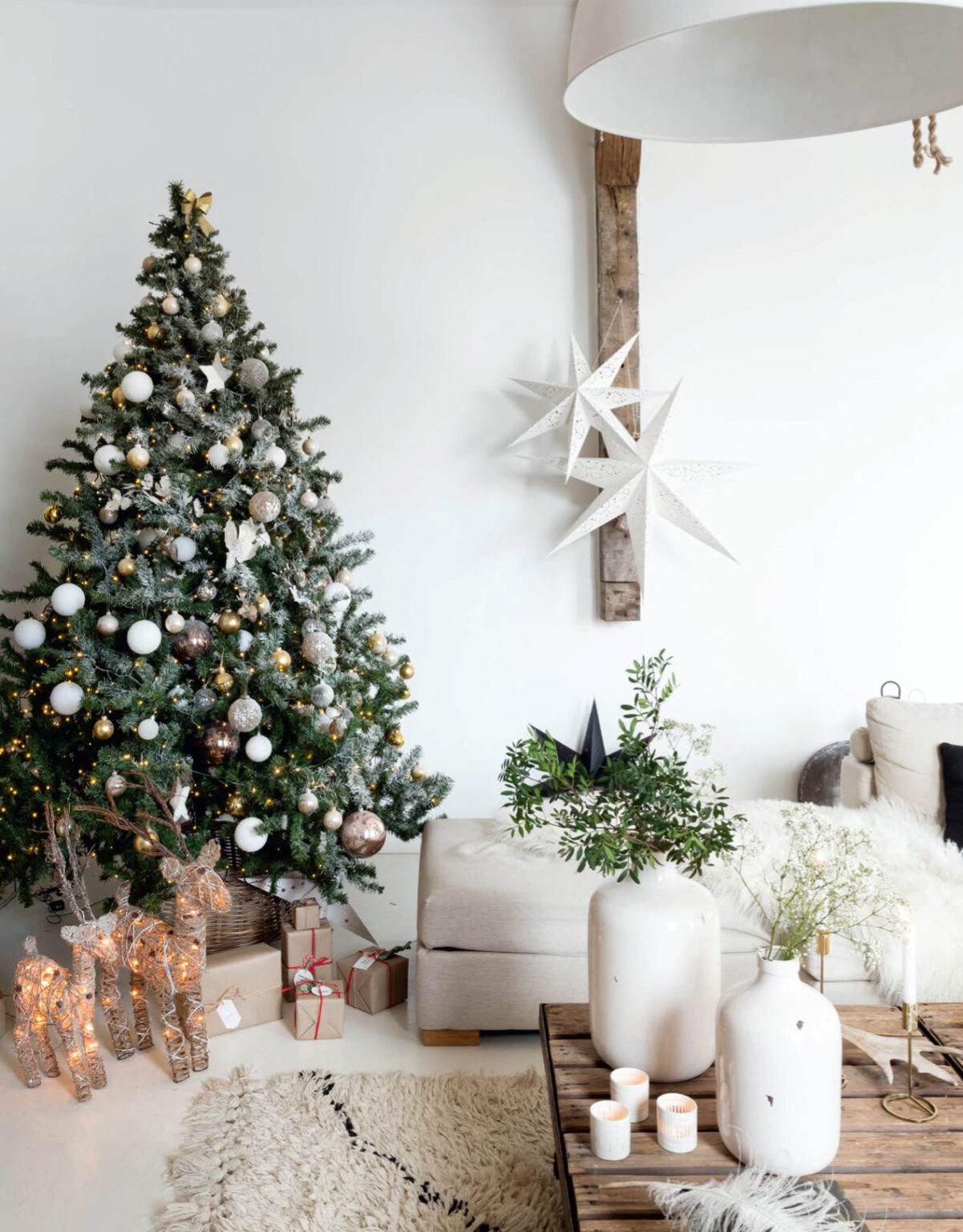 50+ Christmas Living Room Decor Ideas For 2022