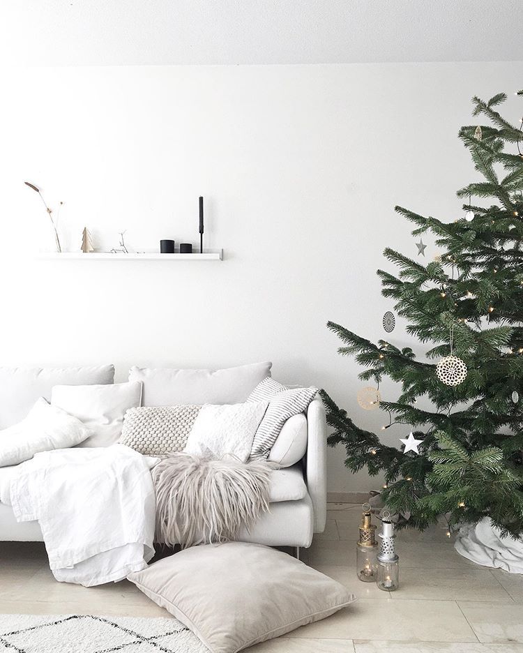 The best Christmas living room deoc ideas and Christmas living room deocrations for this year