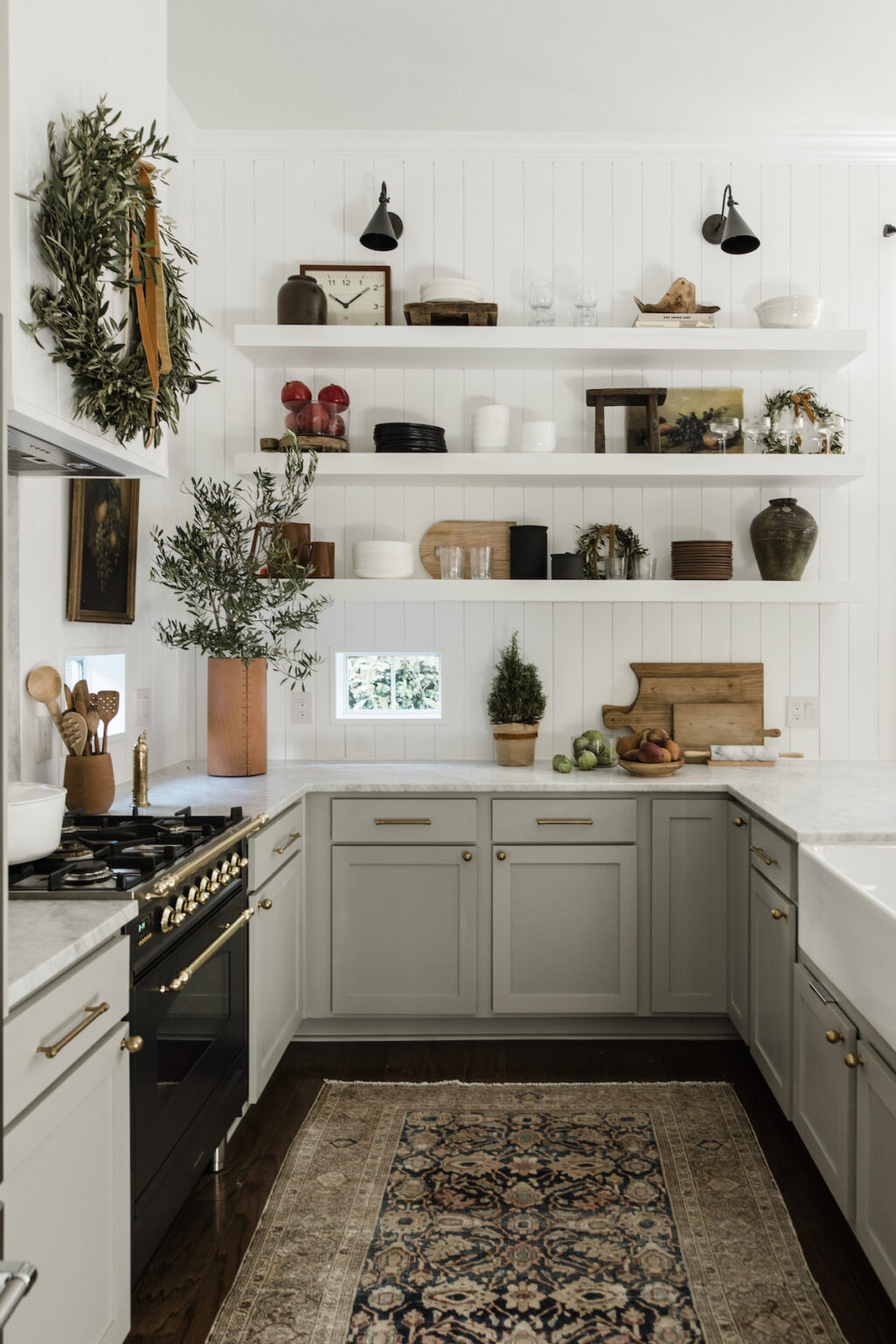 50+ Upscale Christmas Kitchen Decor Ideas To Try In 2021