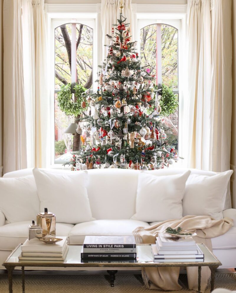 The best Christmas living room deoc ideas and Christmas living room deocrations for this year