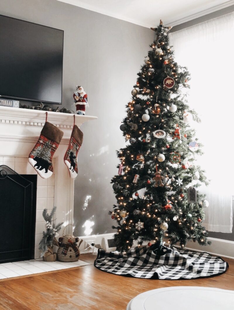 The best Christmas living room deoc ideas and Christmas living room deocrations for this year