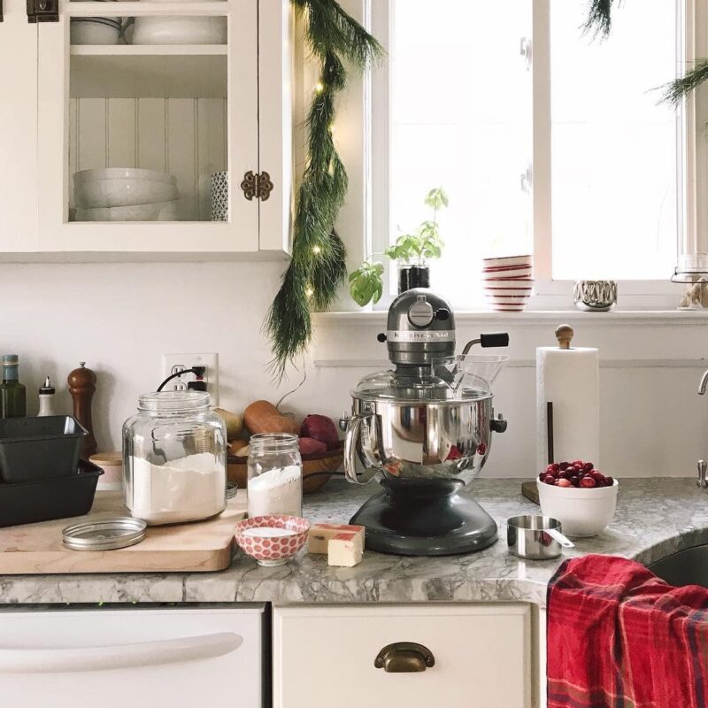 The best Christmas kitchen decor and Christmas kitchen decor ideas