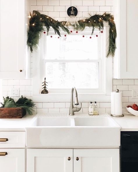 The best Christmas kitchen decor and Christmas kitchen decor ideas