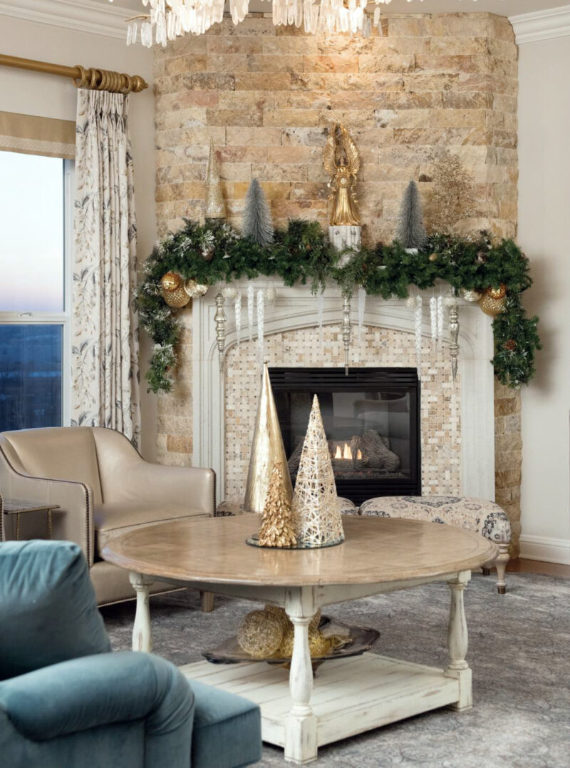 The best Christmas living room deoc ideas and Christmas living room deocrations for this year