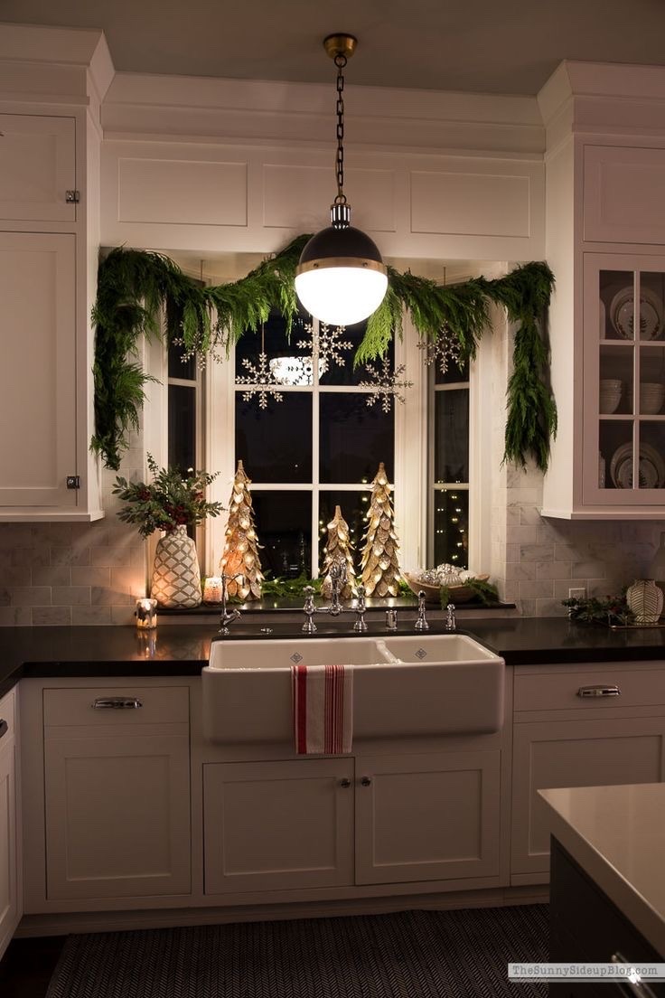 The best Christmas kitchen decor and Christmas kitchen decor ideas