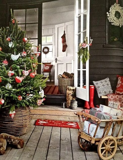 The best Christmas outdoor decor ideas, Christmas porch ideas, Christmas light ideas, and more for outdoor decor