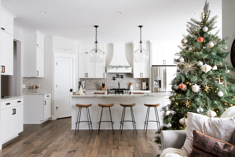 The best Christmas kitchen decor and Christmas kitchen decor ideas