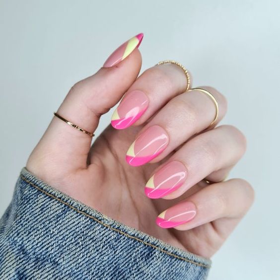 pink tips nails