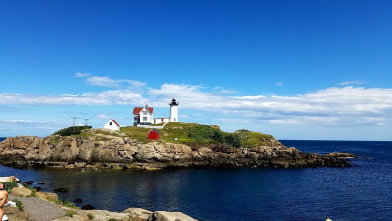 12 Stunning Maine Lighthouses To Check Out