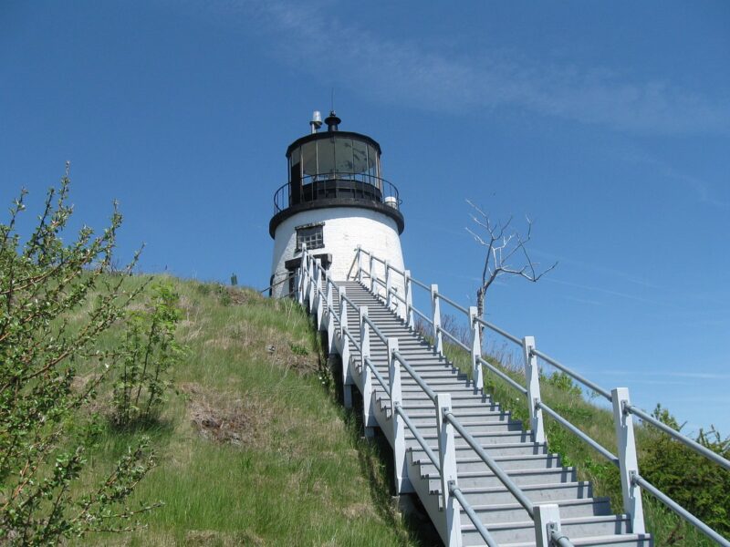 12 Stunning Maine Lighthouses To Check Out