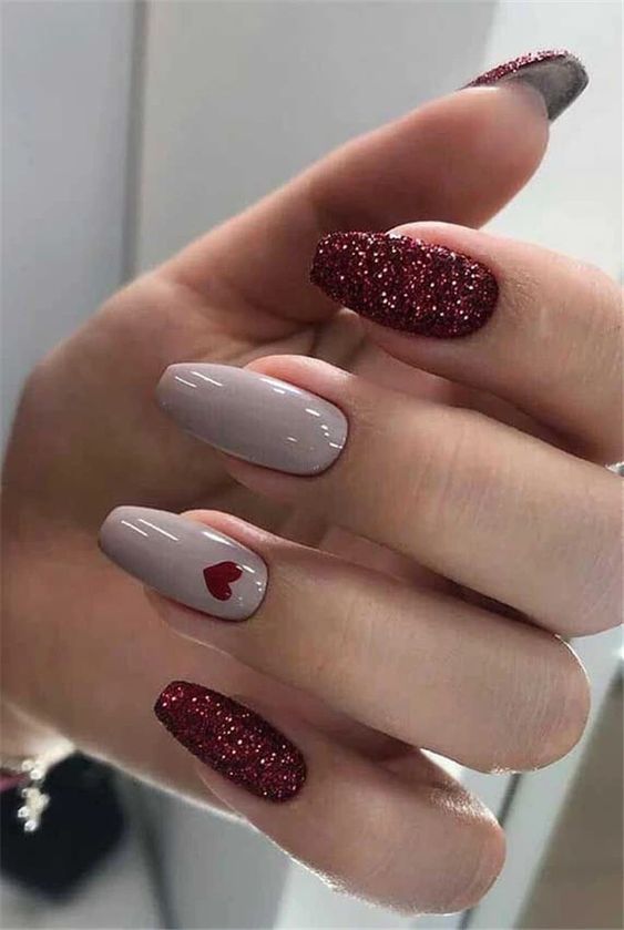 The best Valentine's Day nails designs to try this year