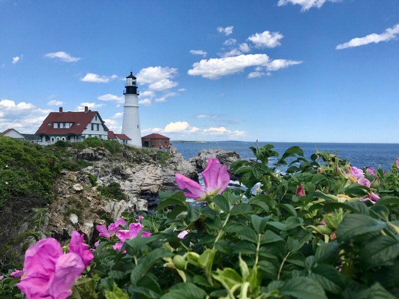 12 Stunning Maine Lighthouses To Check Out