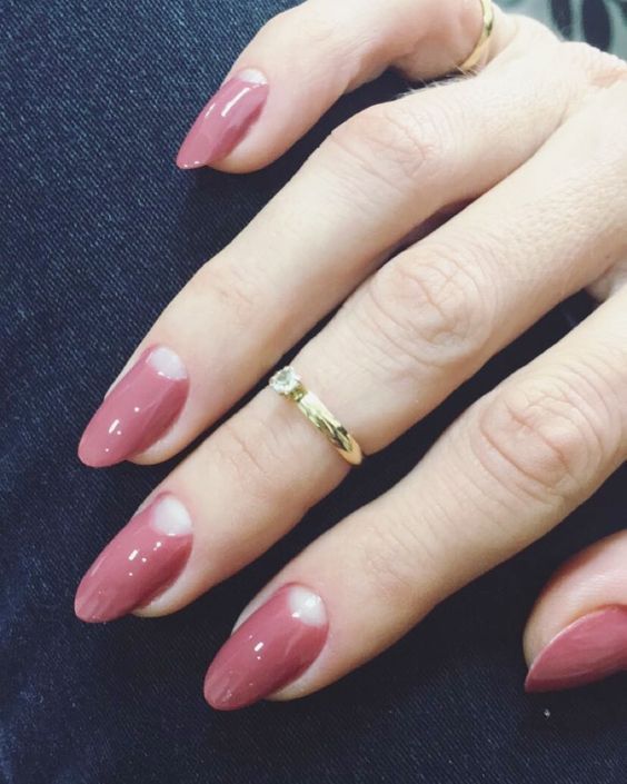 The prettiest pink rose nails and rose nail designs for your next manicure