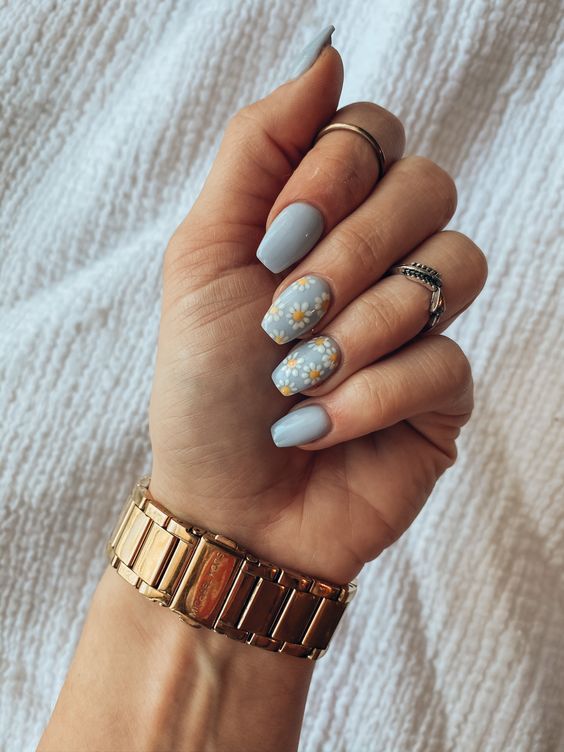 Browse these march nails and april nails to get the perfect spring nails this year!