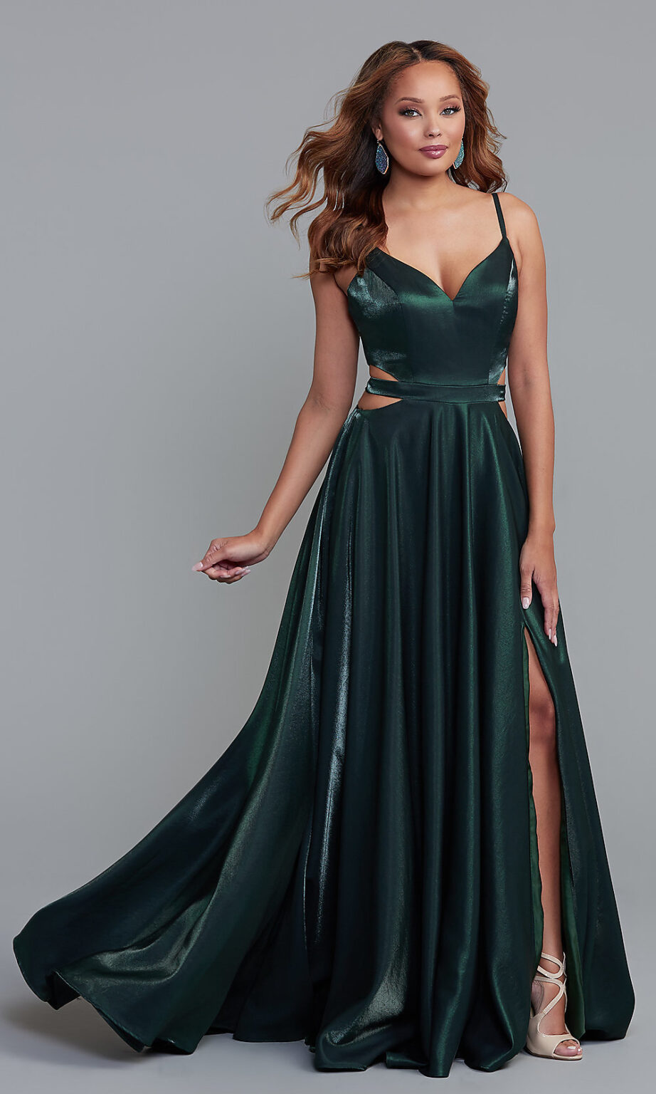 35+ Prom Dresses You Should Check Out Right Now