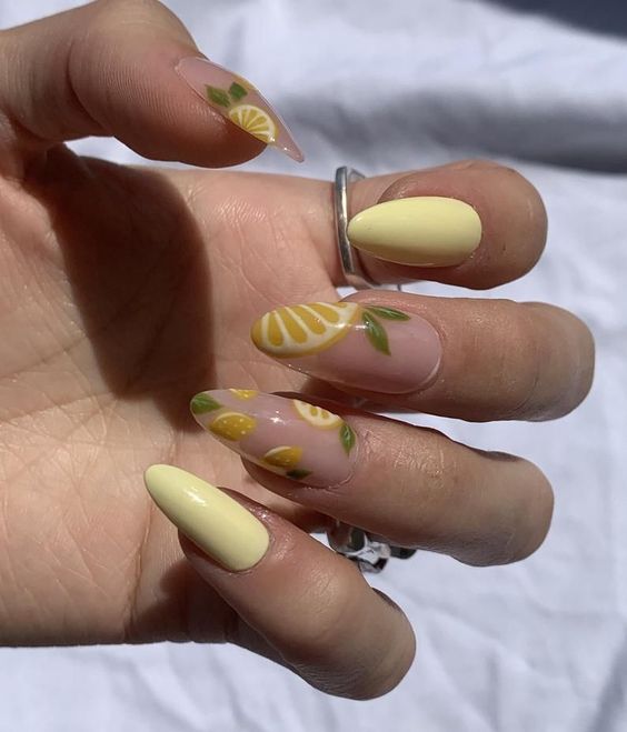 The hottest lemon nails and lemon nail designs for this summer (fruit nails)