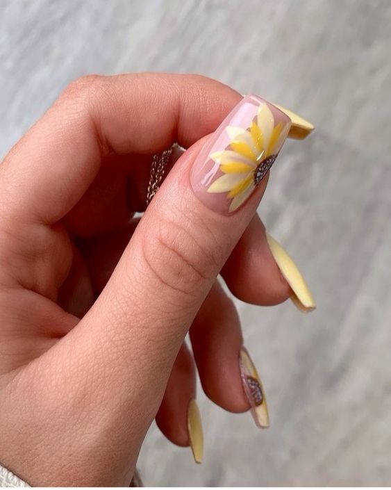 The best sunflower nails & sunflower nail designs