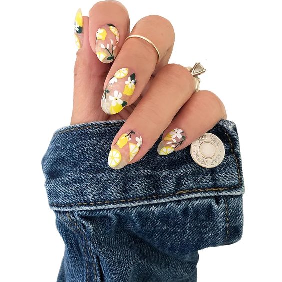 The hottest lemon nails and lemon nail designs for this summer (fruit nails)