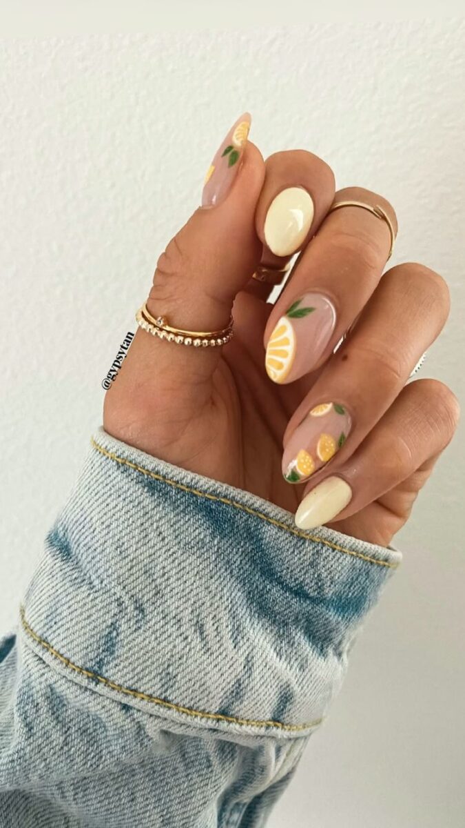 The hottest lemon nails and lemon nail designs for this summer (fruit nails)