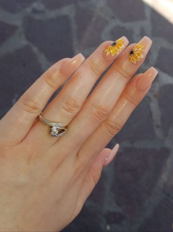 The best sunflower nails & sunflower nail designs