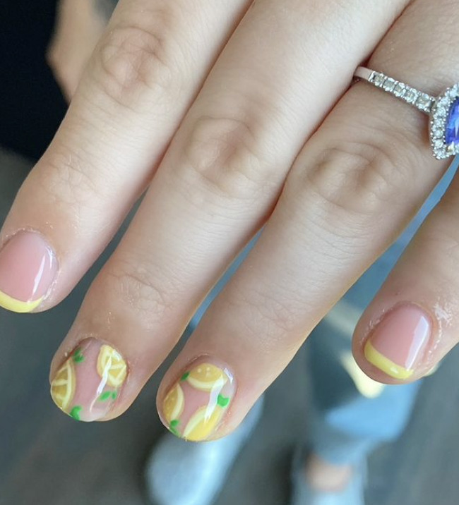 The hottest lemon nails and lemon nail designs for this summer (fruit nails)