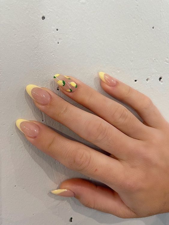 The hottest lemon nails and lemon nail designs for this summer (fruit nails)