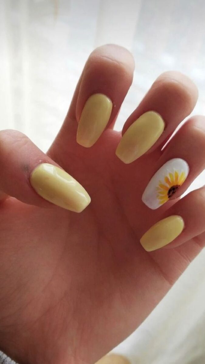 The best sunflower nails & sunflower nail designs