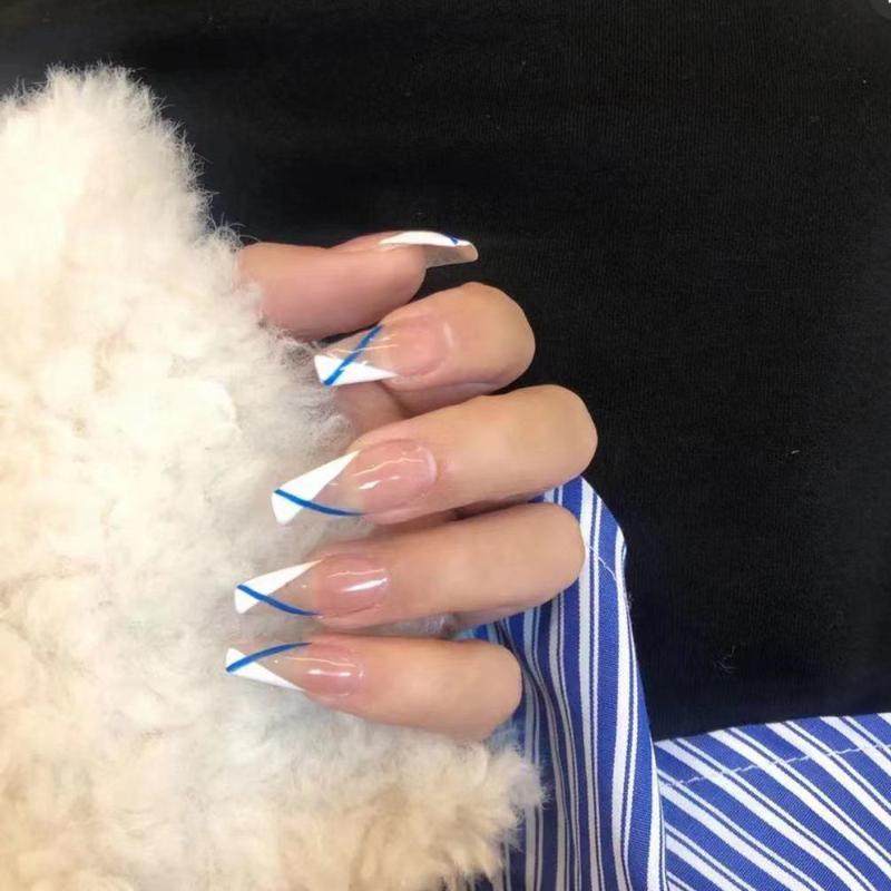 blue and white nails, white and blue nails, blue nails, white nails