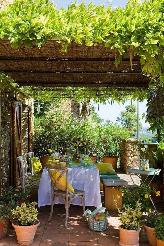 40+ Backyard Decor Ideas For A Summer Outside