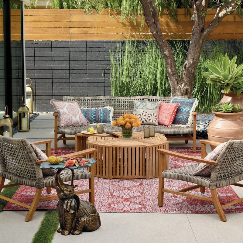 40+ Backyard Decor Ideas For A Summer Outside