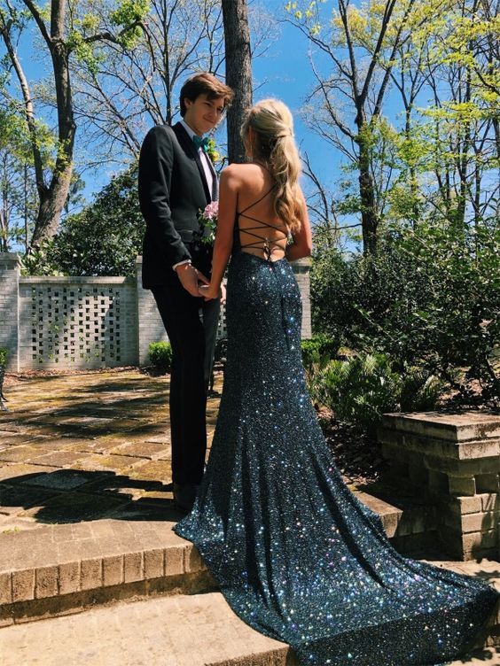 The coolest prom poses to copy for this prom season, including prom poses for couples, prom poses for friends, and solo prom poses for photos/pictures