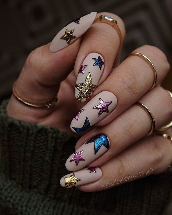 Top oval nails including short oval nails, oval nail designs, acrylic oval nails, long oval nails, the oval nail shape, and other oval nail designs