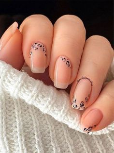 The top leopard nails, leopard print nails, cheetah print nails, cheetah nails, and animal print nails in general