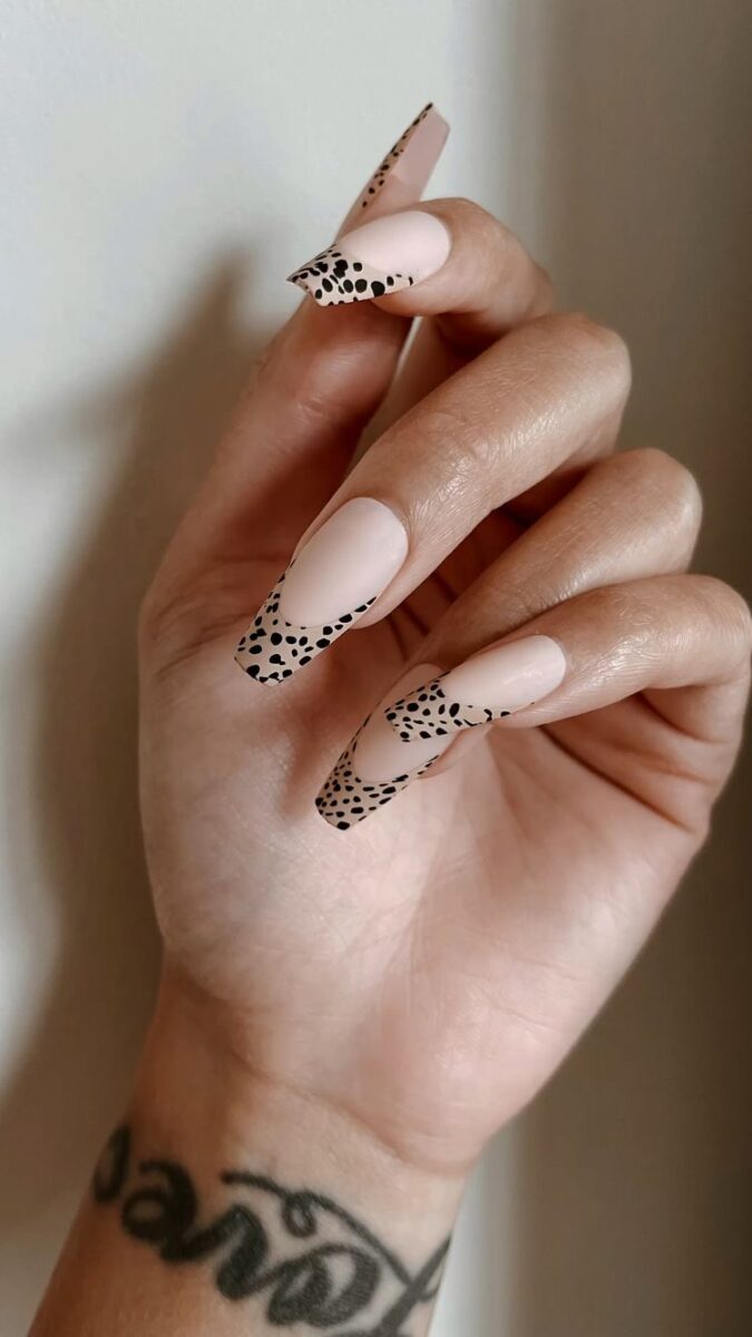 The top leopard nails, leopard print nails, cheetah print nails, cheetah nails, and animal print nails in general