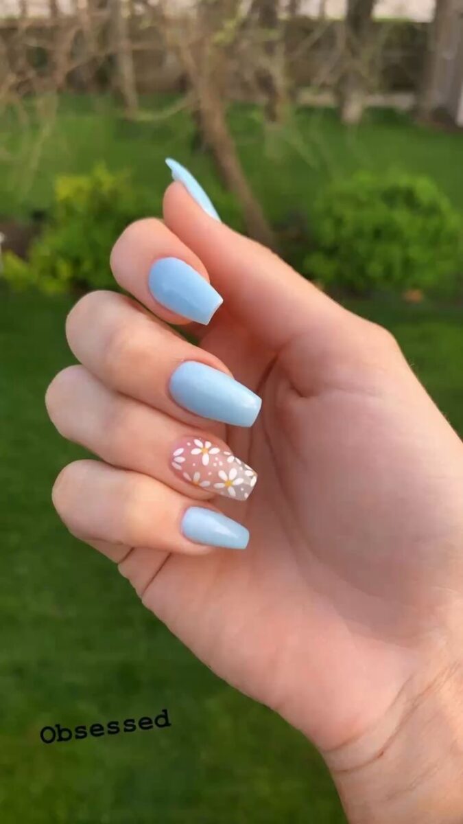 light blue nails with flowers