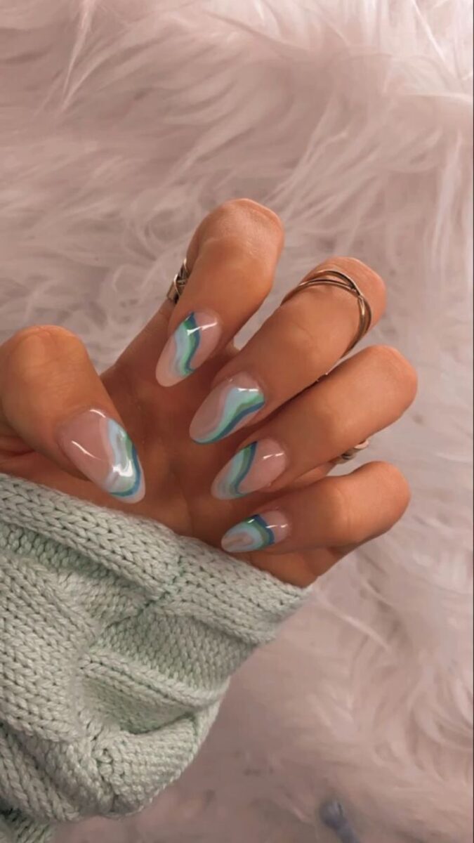 The top turquoise nails and teal nails right now