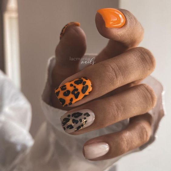 The top leopard nails, leopard print nails, cheetah print nails, cheetah nails, and animal print nails in general