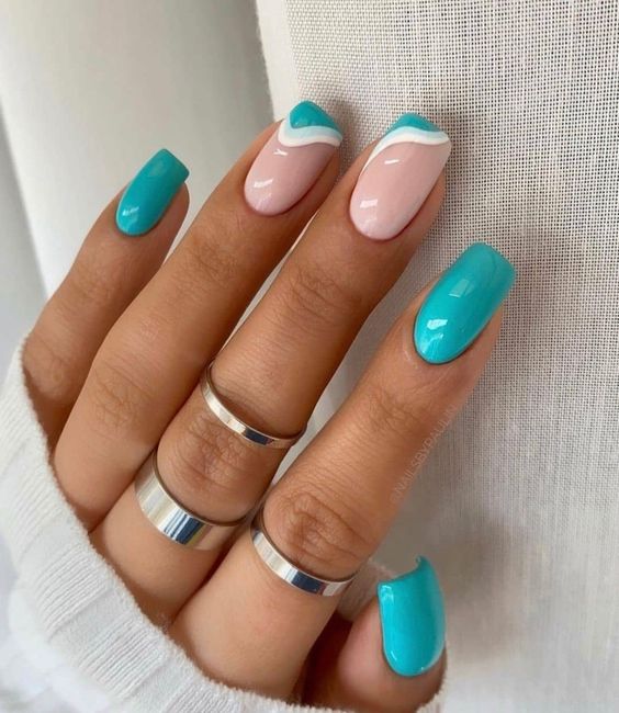 The top turquoise nails and teal nails right now