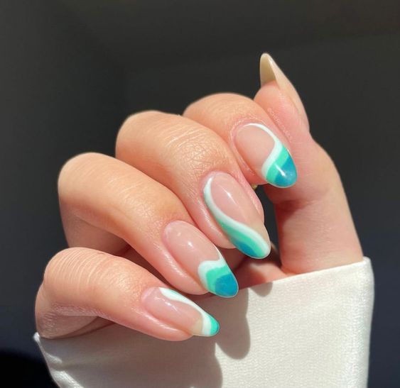 The top turquoise nails and teal nails right now