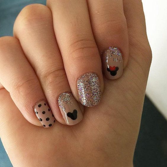 Disney nail art | Nail art disney, Disney acrylic nails, Mickey nails