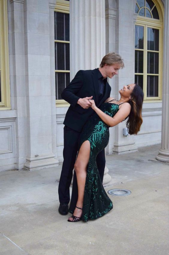 The coolest prom poses to copy for this prom season, including prom poses for couples, prom poses for friends, and solo prom poses for photos/pictures