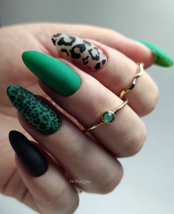 The top leopard nails, leopard print nails, cheetah print nails, cheetah nails, and animal print nails in general